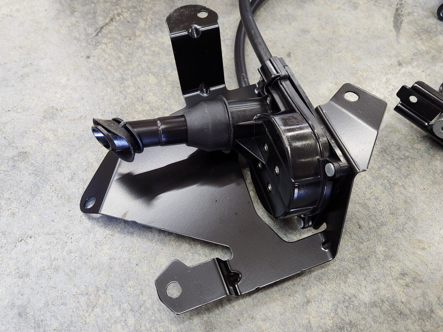 15-22 RAM PROMASTER CITY SPARE TIRE CARRIER WINCH HOIST GENUINE MOPAR 68421527AA