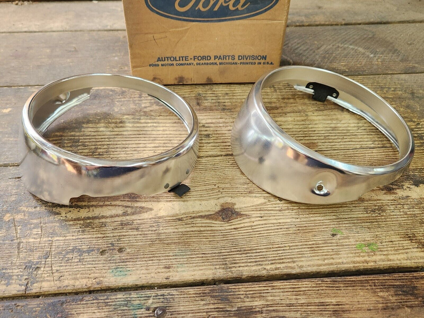 NOS OEM Ford Torino 1968 Inner LH & RH Front Headlight Bezels Genuine Pair