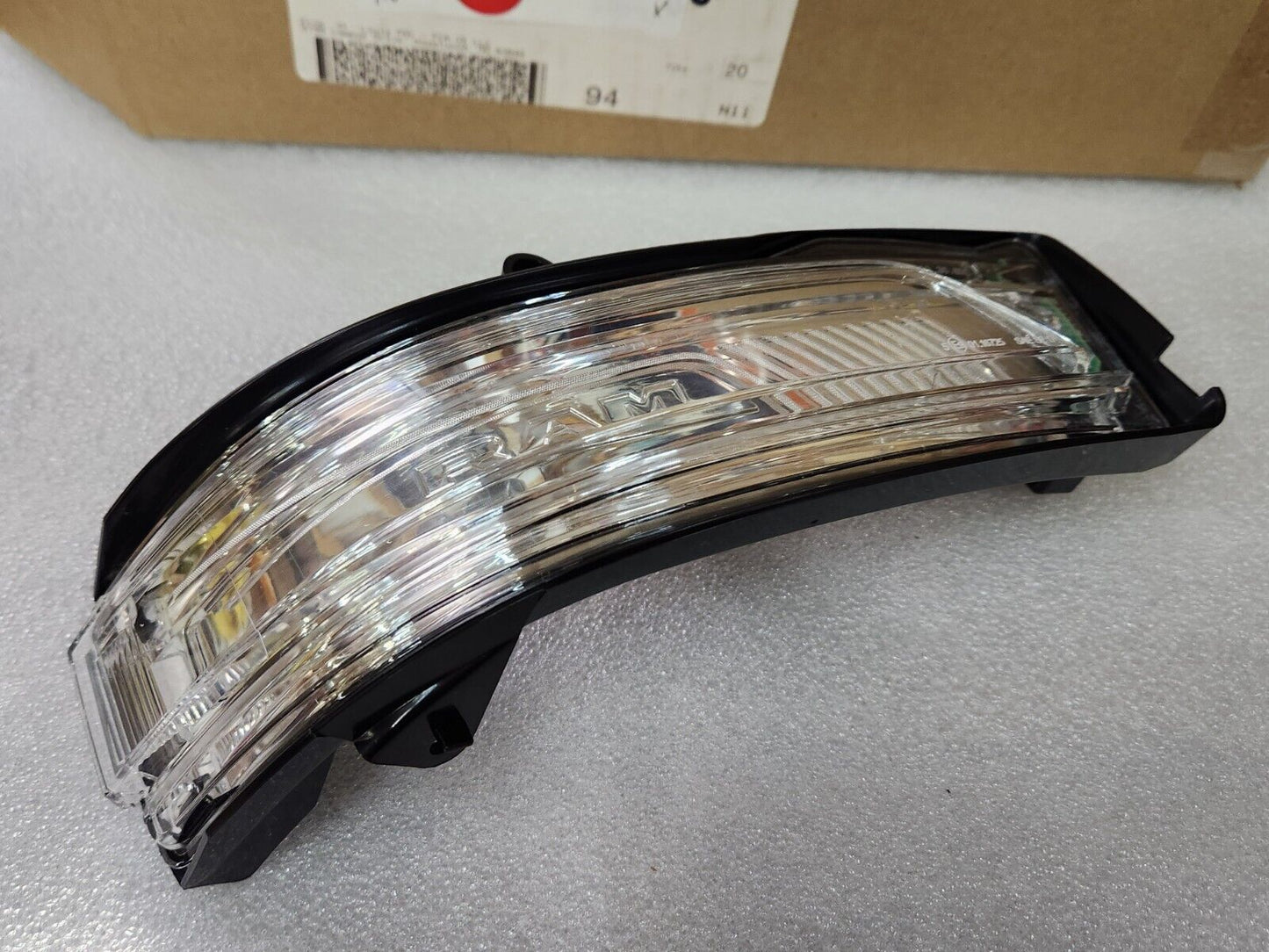 19-24 RAM 1500 TURN SIGNAL LIGHT LAMP RIGHT PASSENGER GENUINE MOPAR 68402096AA