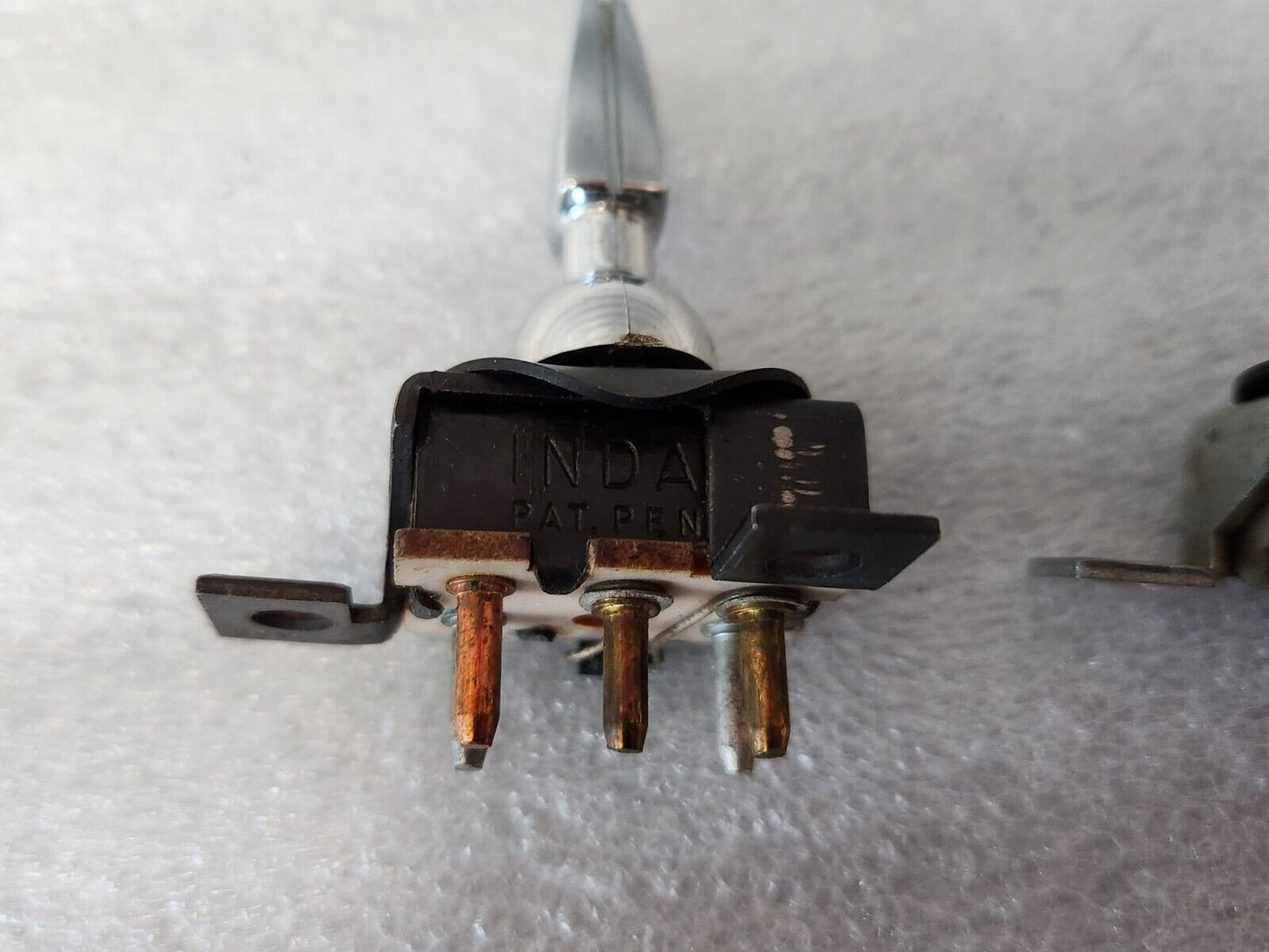 1978 1979 BUICK LESABRE ELECTRA ELECTRIC REAR WINDOW DEFOGGER SWITCH 1260862