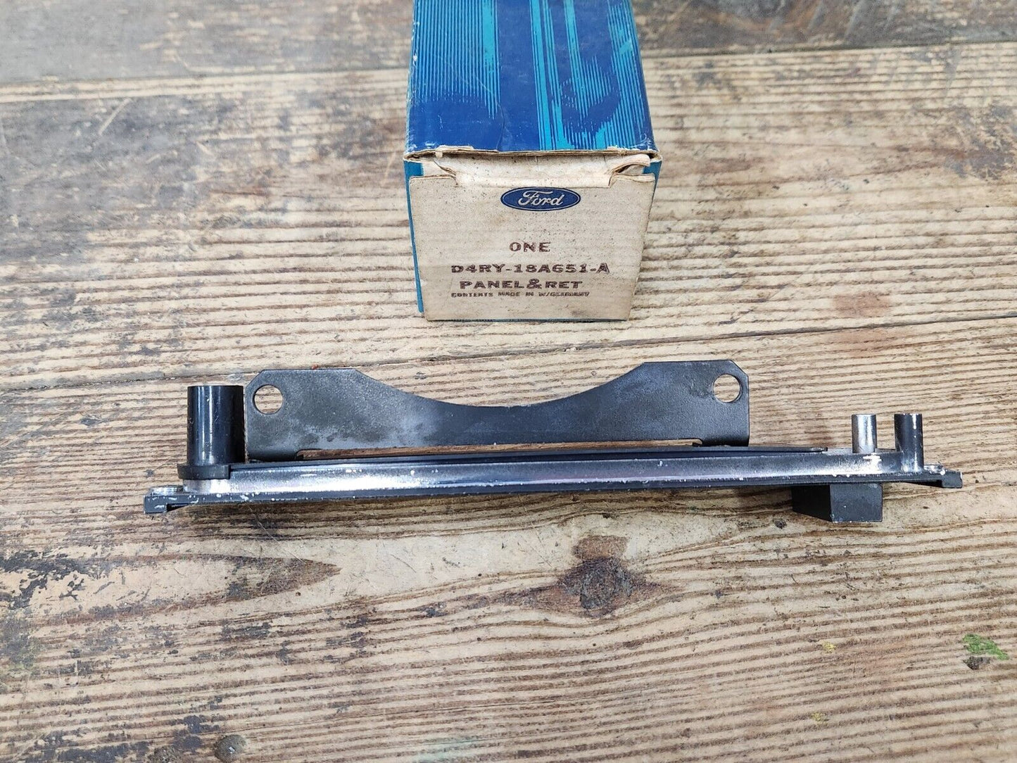 NOS 1974 1973 MERCURY CAPRI DASH HEATER CONTROL BEZEL PANEL D4RY-18A651-A