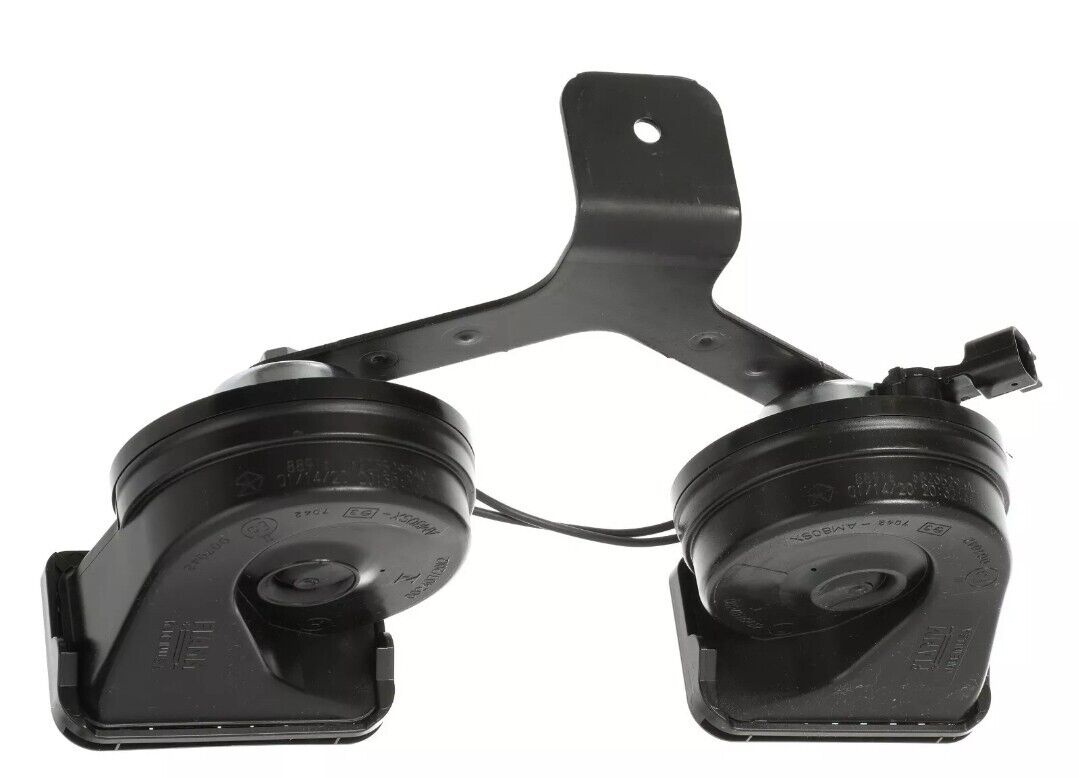 2014-2018 JEEP GRAND CHEROKEE HORN & BRACKET OEM NEW MOPAR 68235295AC