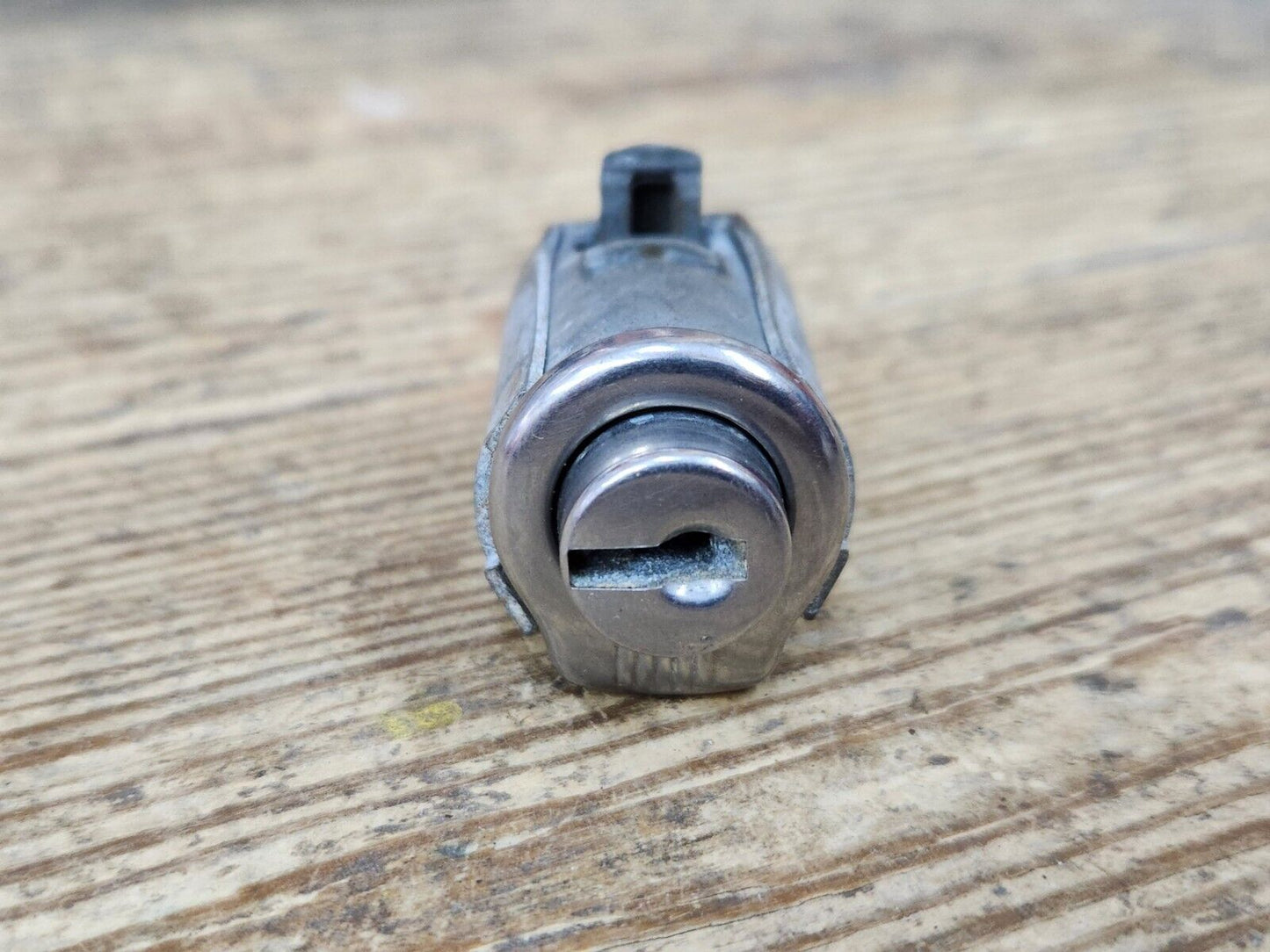 1940 – 1946 Chevrolet Buick Pontiac Cadillac glove compartment lock working OEM