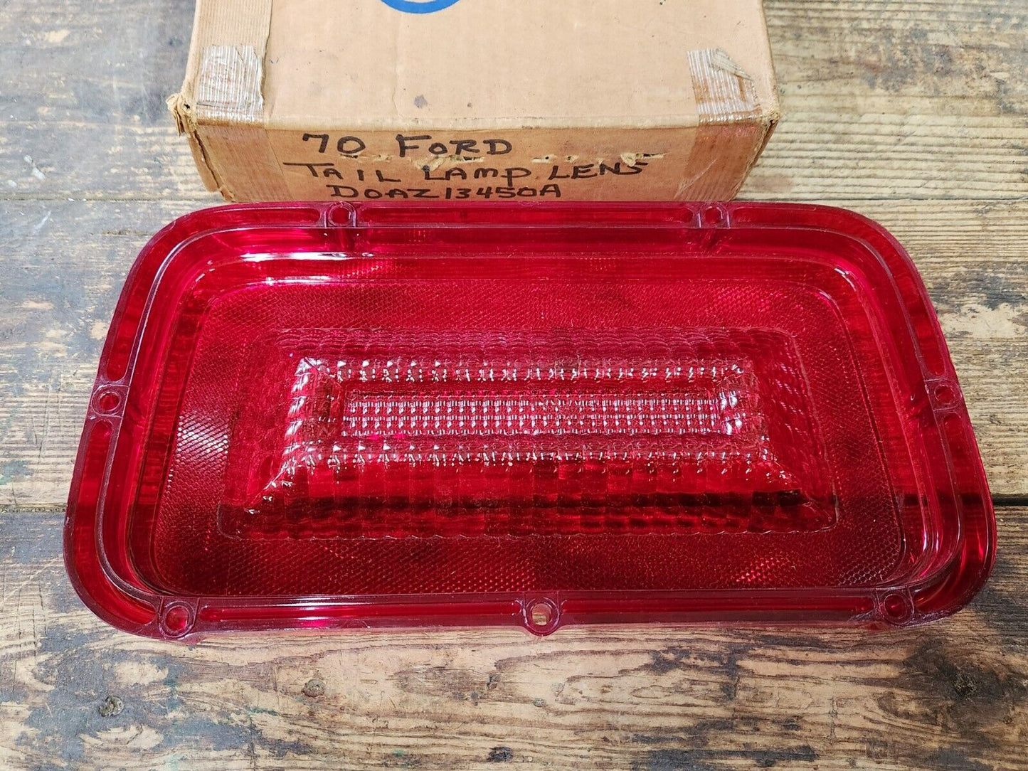 NOS FORD D0AZ-13450-A 1970 GALAXIE LTD XL CUSTOM 300 500 TAILLIGHT LENS