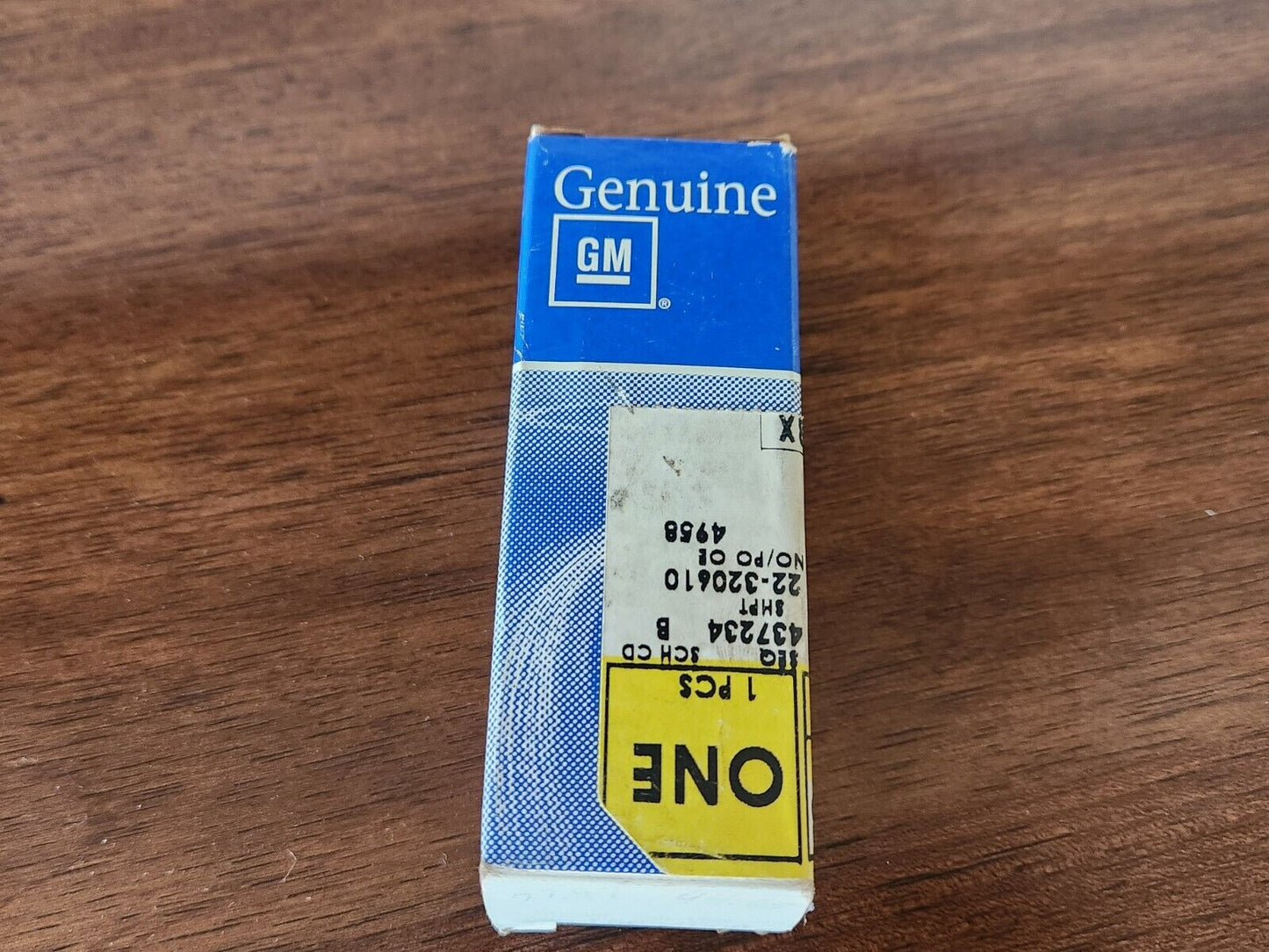 NEW GM 98-99 Chevy P30 Food Truck Park Brake Pressure Indicator Switch 15684608
