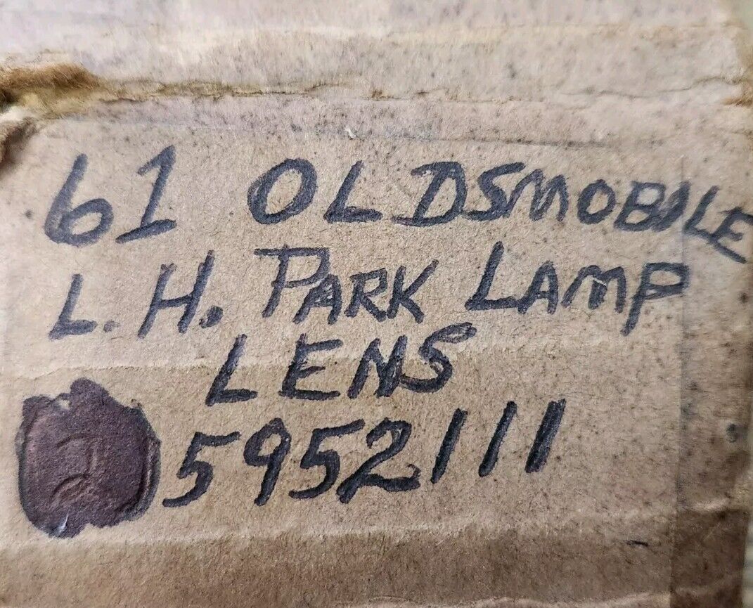 NOS 1961 61 Oldsmobile Olds LH Parking Lamp Lens 5952111 GM Delco Guide