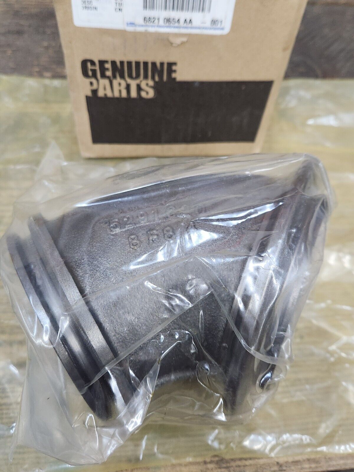 NEW GENUINE MOPAR 2013-18 DODGE RAM CUMMINS 6.7L TURBO EXHAUST ELBOW 68210654AA