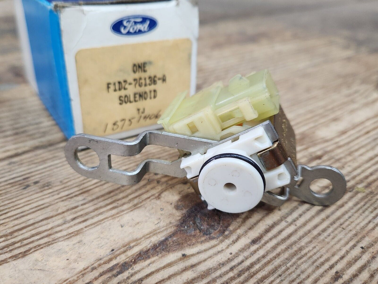 NOS NEW GENUINE OEM Ford F1DZ-7G136-A AXOD Automatic Transmission Solenoid