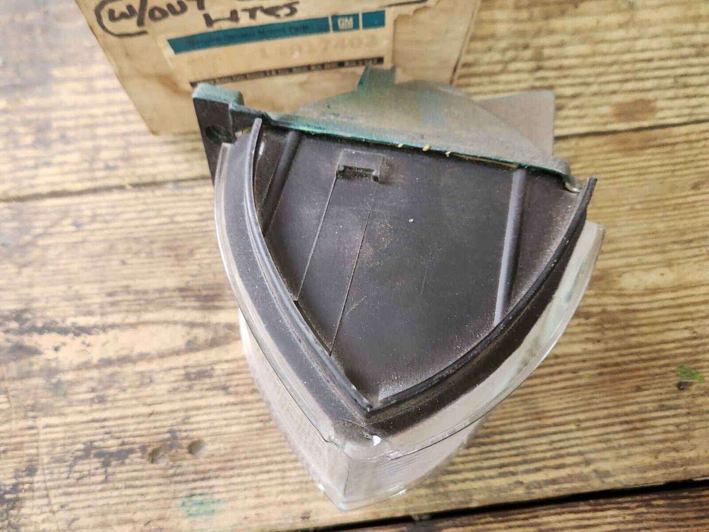 NOS OEM 1971 Pontiac Grandville Parking Light LH GM # 917403 cast # 5963571-2