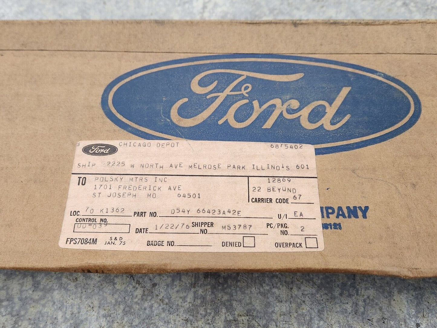 NOS 1975 76 MERCURY MONARCH REAR FINISH BELOW TRUNK TRIM PANEL D54Y-66423A42-E