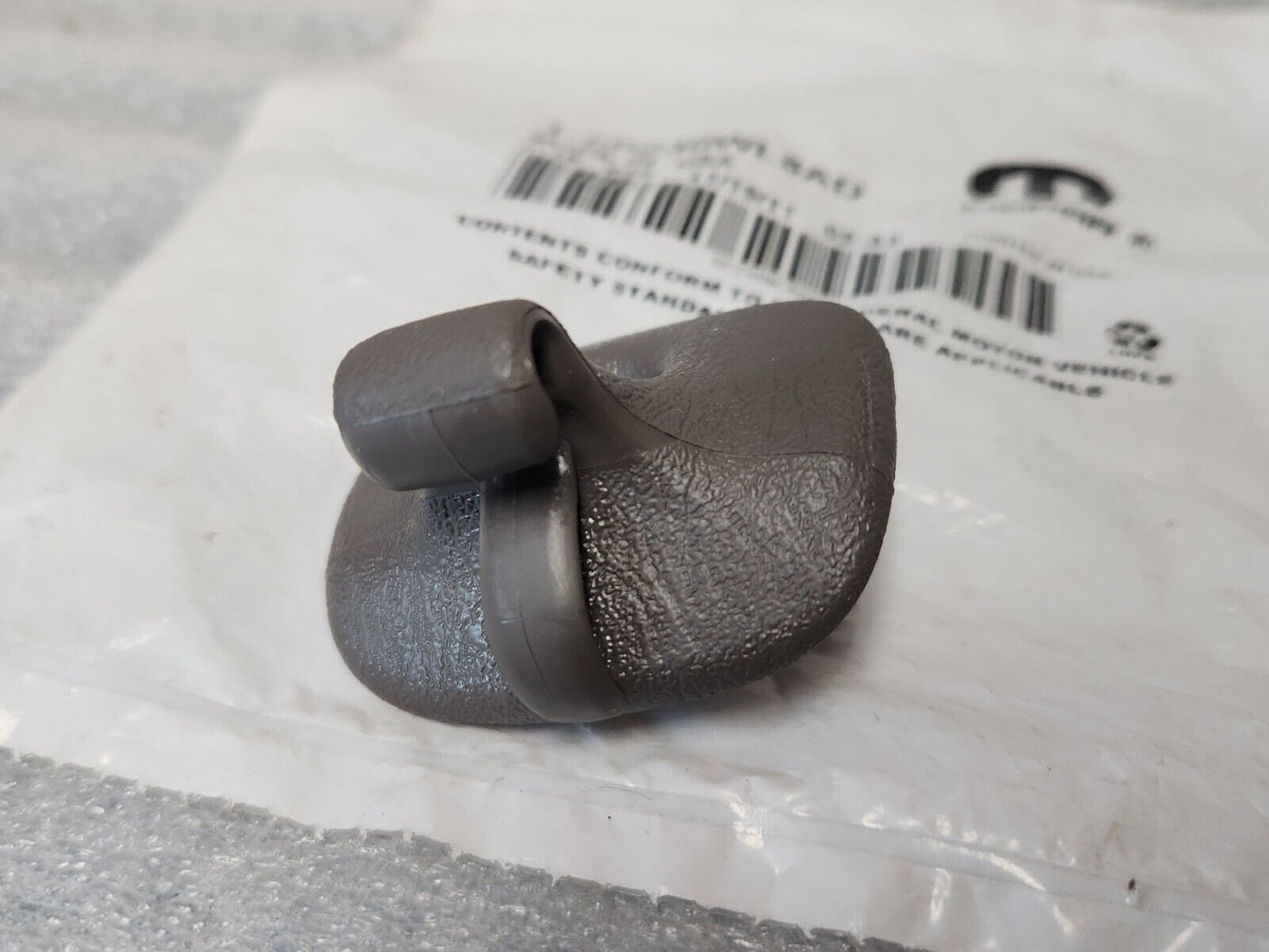 NEW OEM MOPAR 2001-2006 Chrysler Sebring Convertible Gray Sun Visor Clip