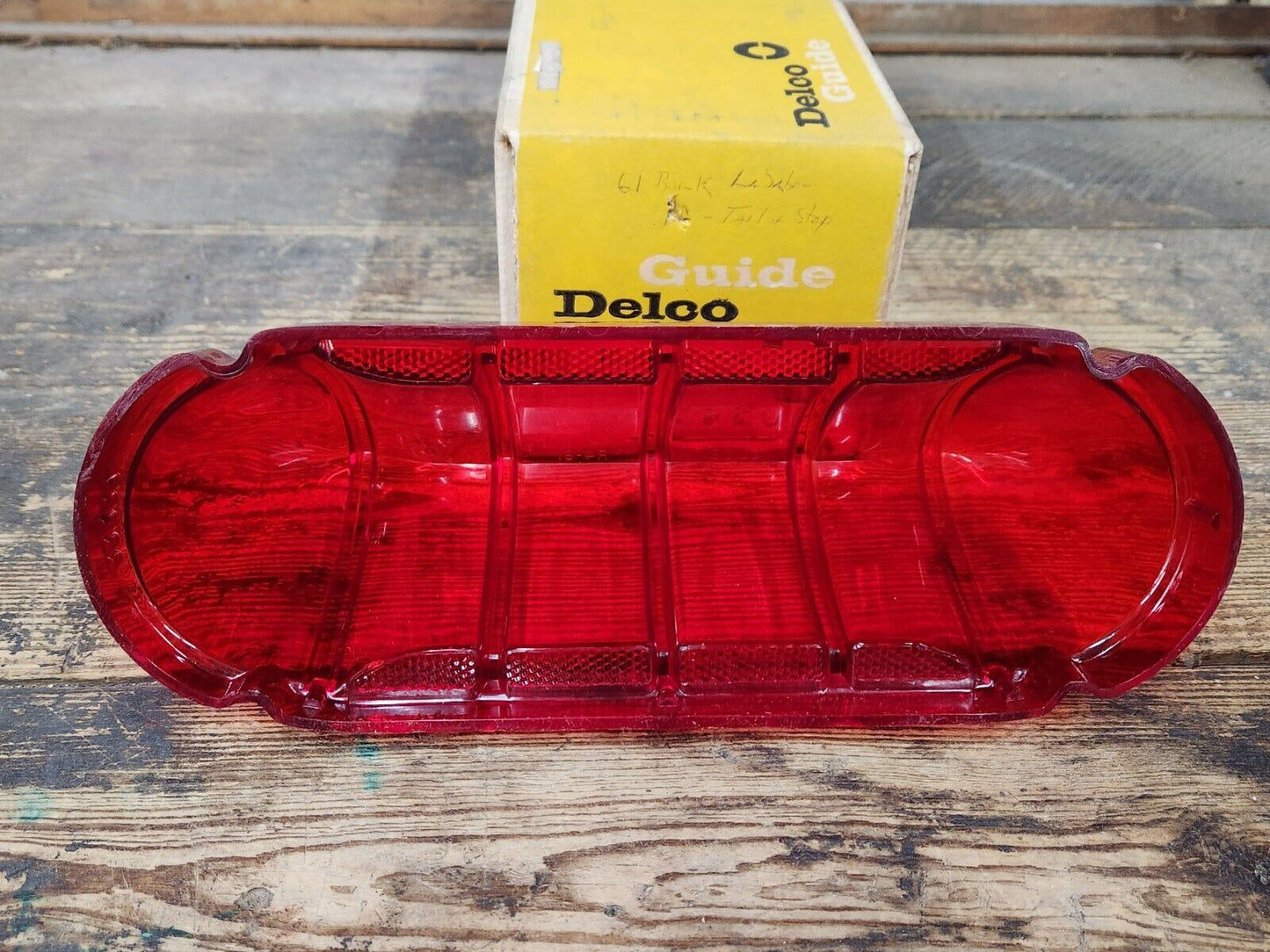 NOS OEM GM 1961 BUICK LESABRE GUIDE RH TAIL LIGHT LENS 5952048 Guide Delco