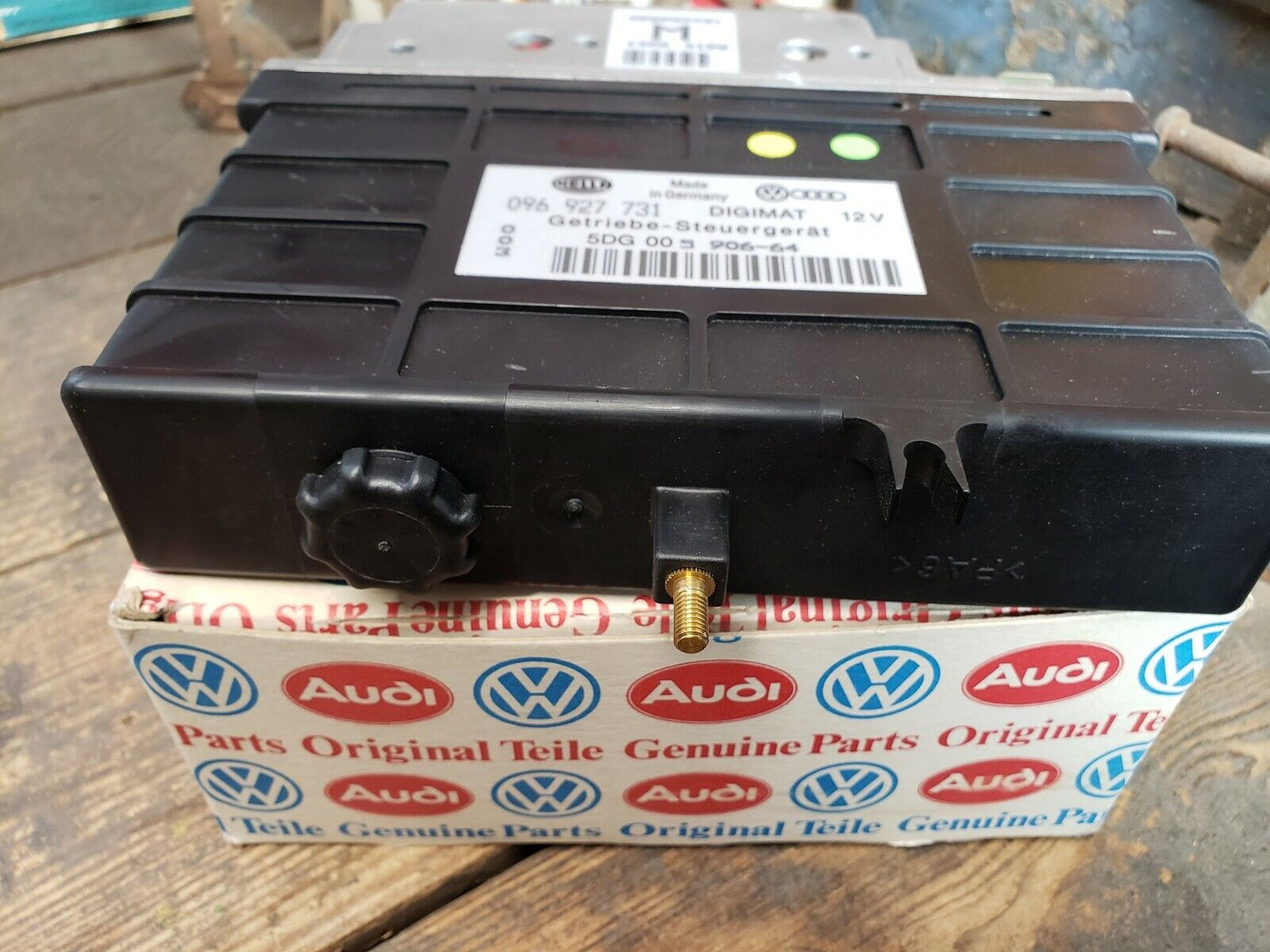 NOS 1990-94 VW Passat 096927731M TCM Transmission Control Module Computer OEM