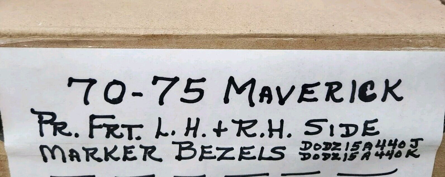 NOS 1970-1977 FORD MAVERICK MERCURY COMET PAIR FRONT SIDEMARKER LIGHT BEZELS R&L