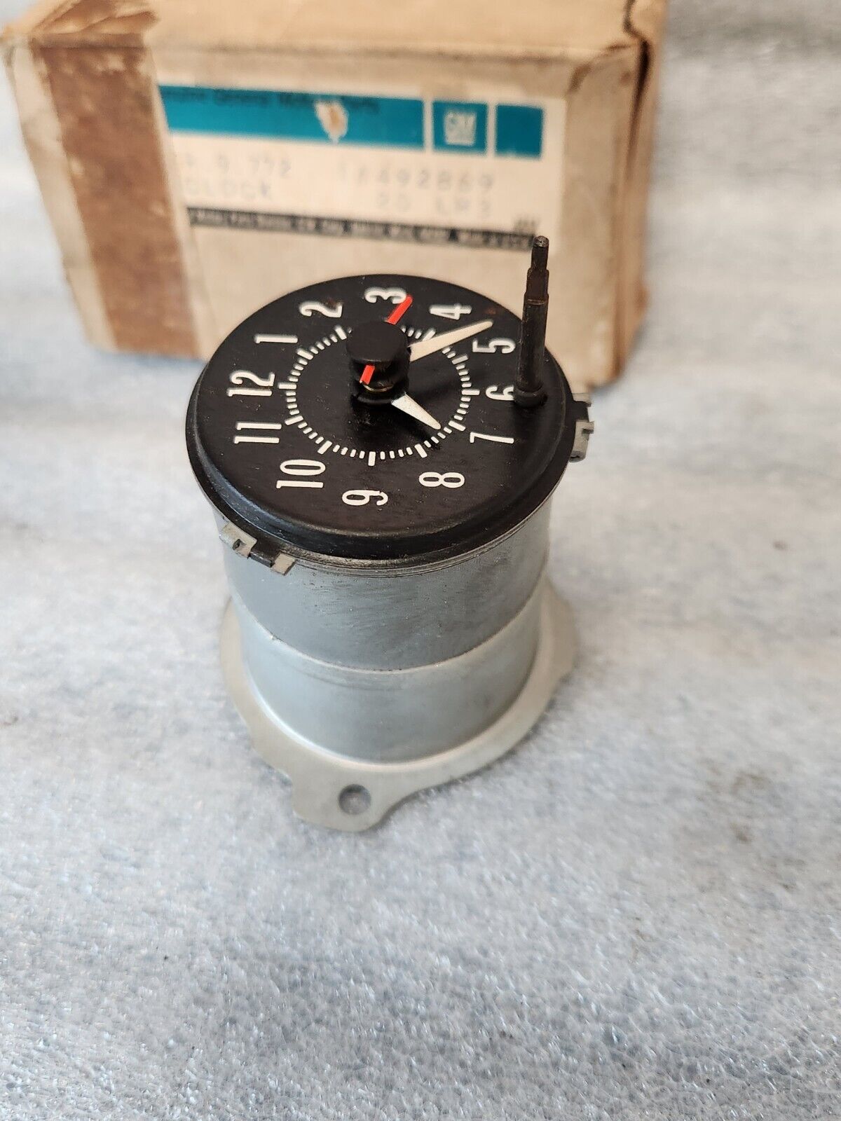 NOS OEM GM 1973 Pontiac Lemans Tempest Clock 492869