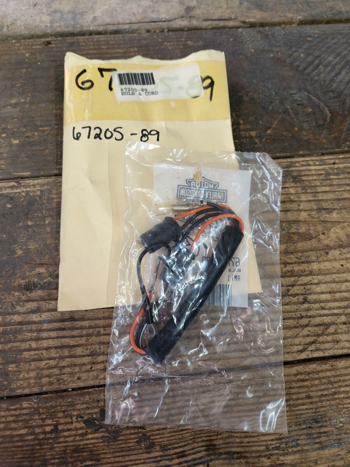 NOS OEM HARLEY 67205-89 BULB AND CORD ASSEMBLY GENUINE FREE SHIPPING