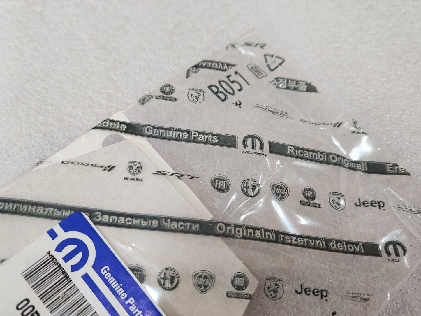 NEW Genuine OEM Mopar 2015-2021 Jeep Renegade "4x4" Rear Emblem Badge 68247420AA