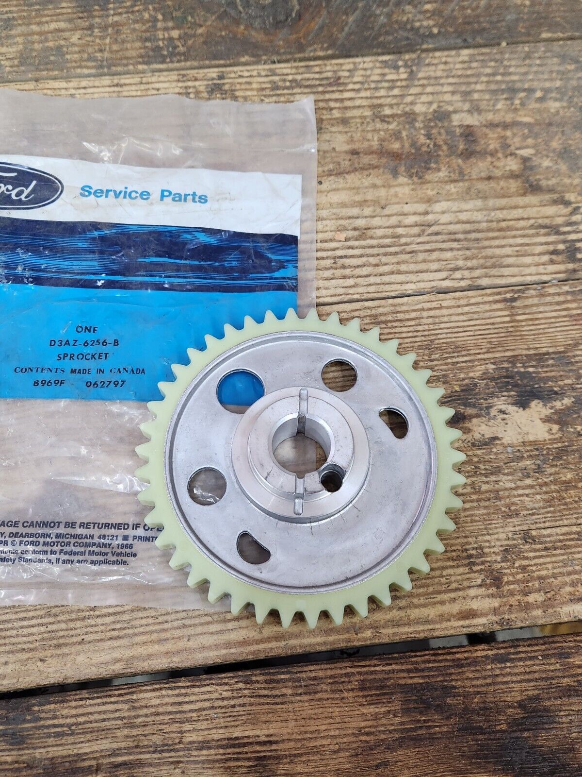 1985-88 BRONCO E&F TRUCKS LTD TBIRD ENGINE CAM TIMING SPROCKET FORD D3AZ-6256-B