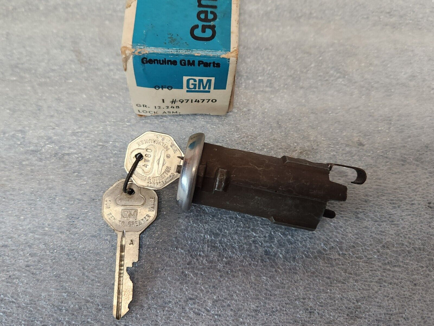 NOS GM 1959-68 Chevrolet Oldsmobile Wagon Electric Window Tailgate Switch Lock