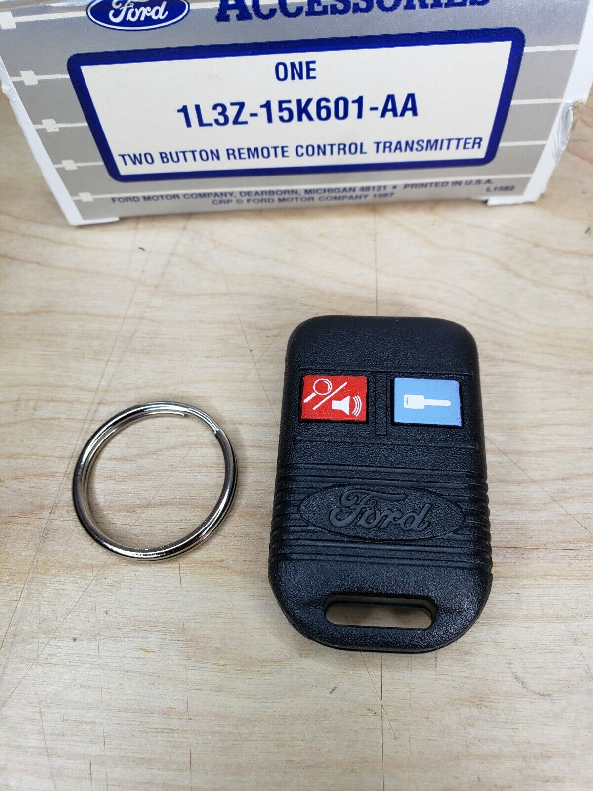 NOS OEM 2002 2003 2004 Ford Escape Keyless Entry 2 Button Fob 1L3Z-15K601-AA