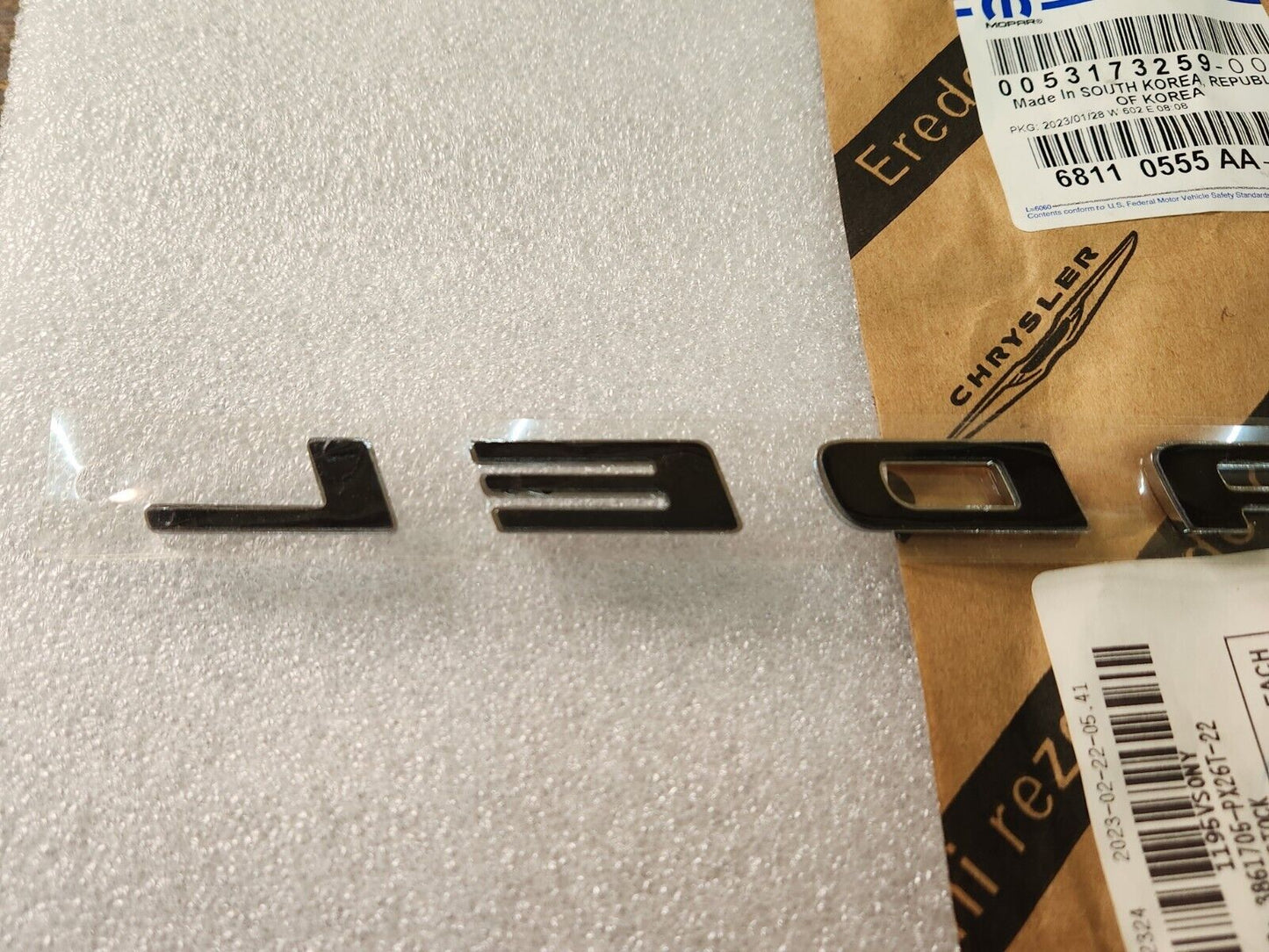 NEW OEM 2011-2020 Dodge Durango Citadel front door chrome Nameplate Emblem