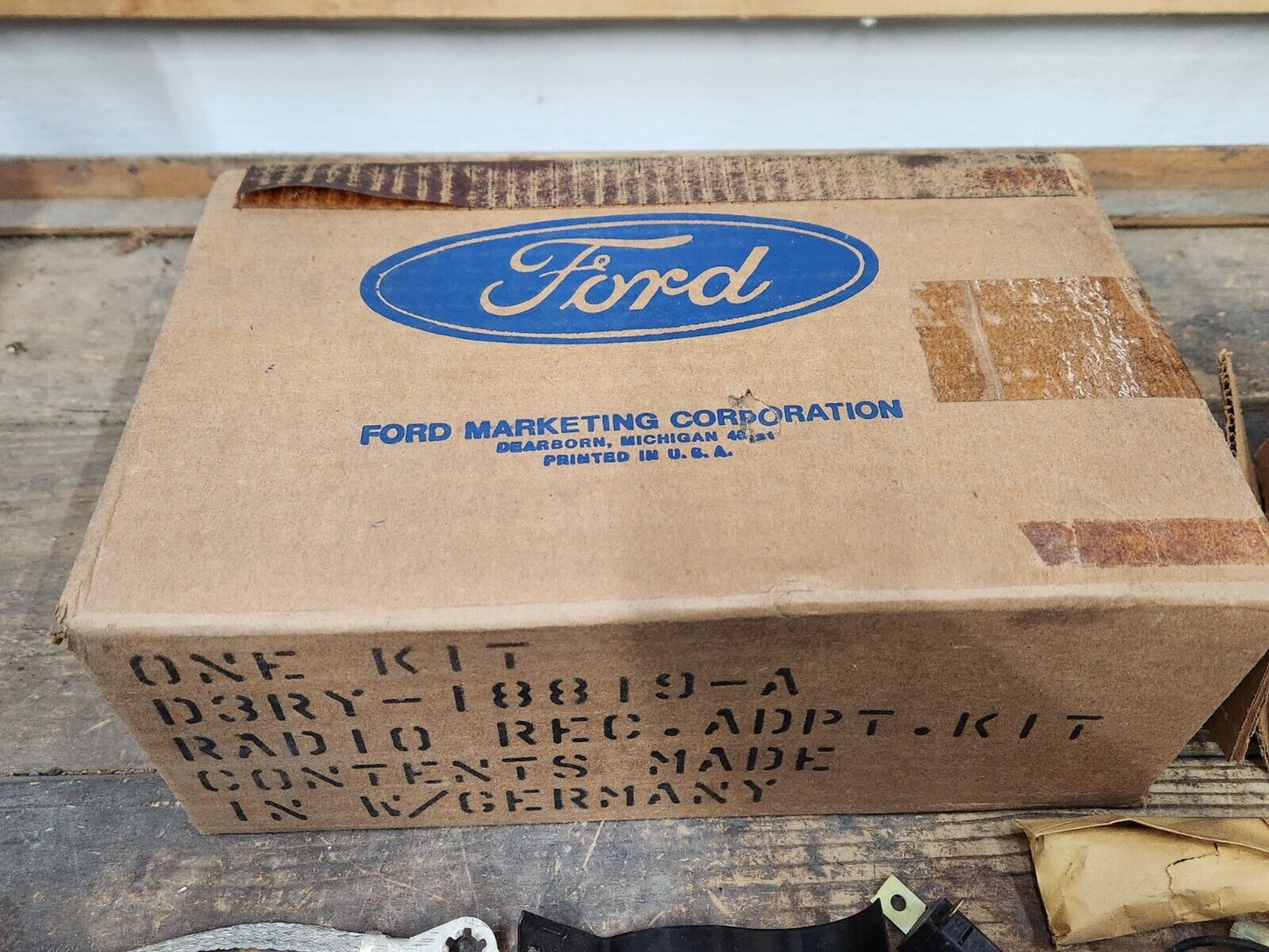NOS 1973 1974 Mercury Capri AM AM/FM RADIO SPEAKER REAR ADAPTER KIT Integral A/C