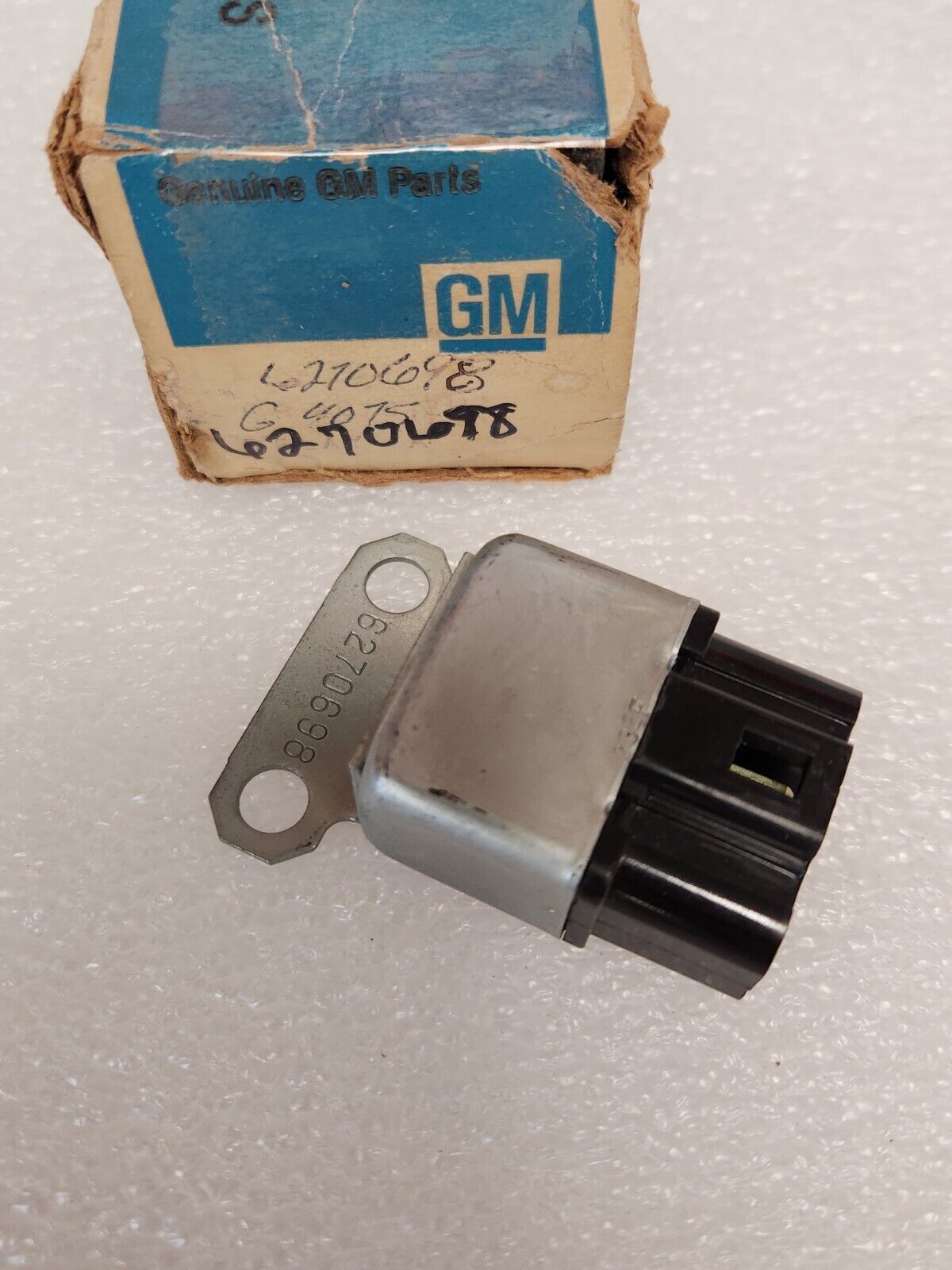 NOS GM Transmission Smog Control Spark Delay Relay  1973-1974 Corvette Chevrolet