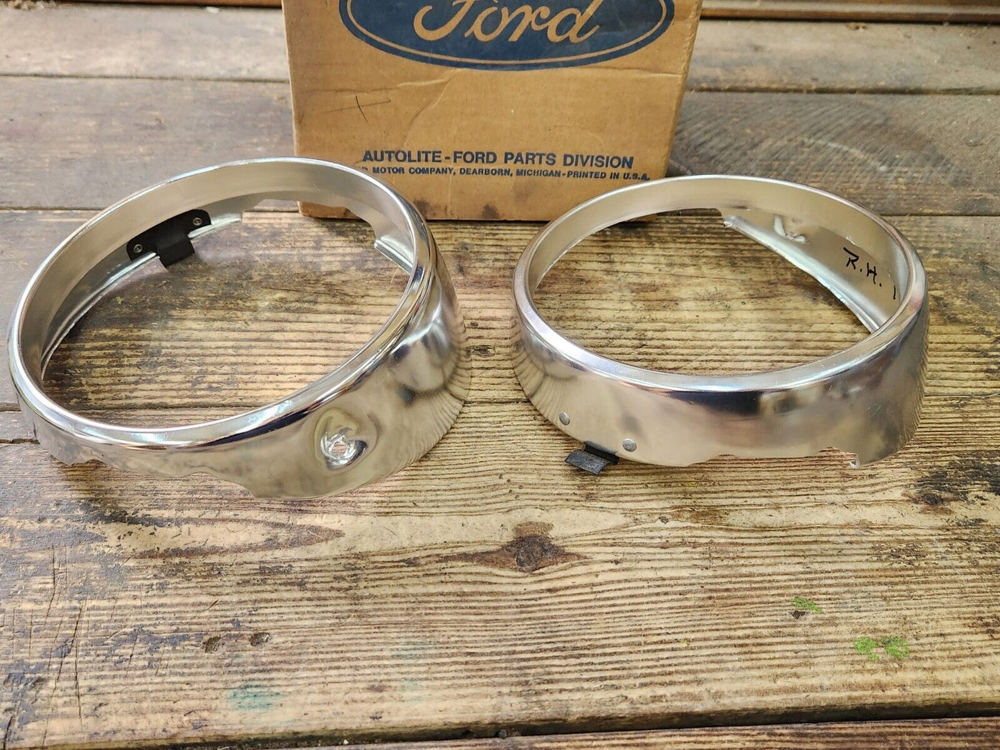 NOS OEM Ford Torino 1968 Inner LH & RH Front Headlight Bezels Genuine Pair