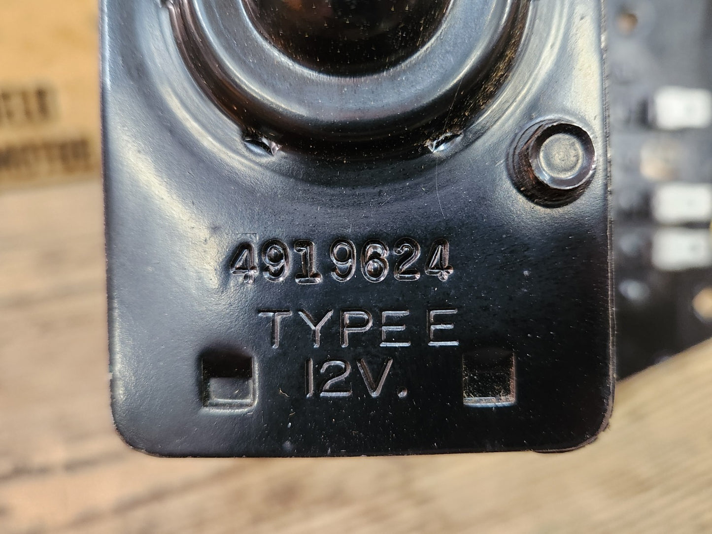6762117