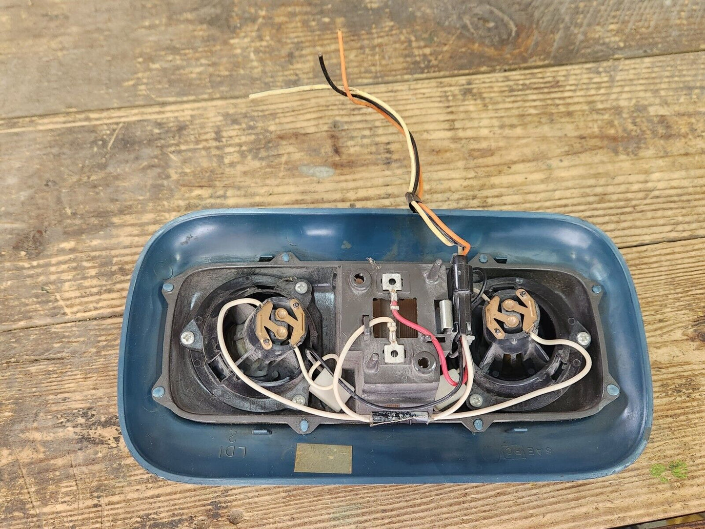 94-99 Chevy Suburban Tahoe Yukon Dome Light Map Reading OEM Blue 15725071