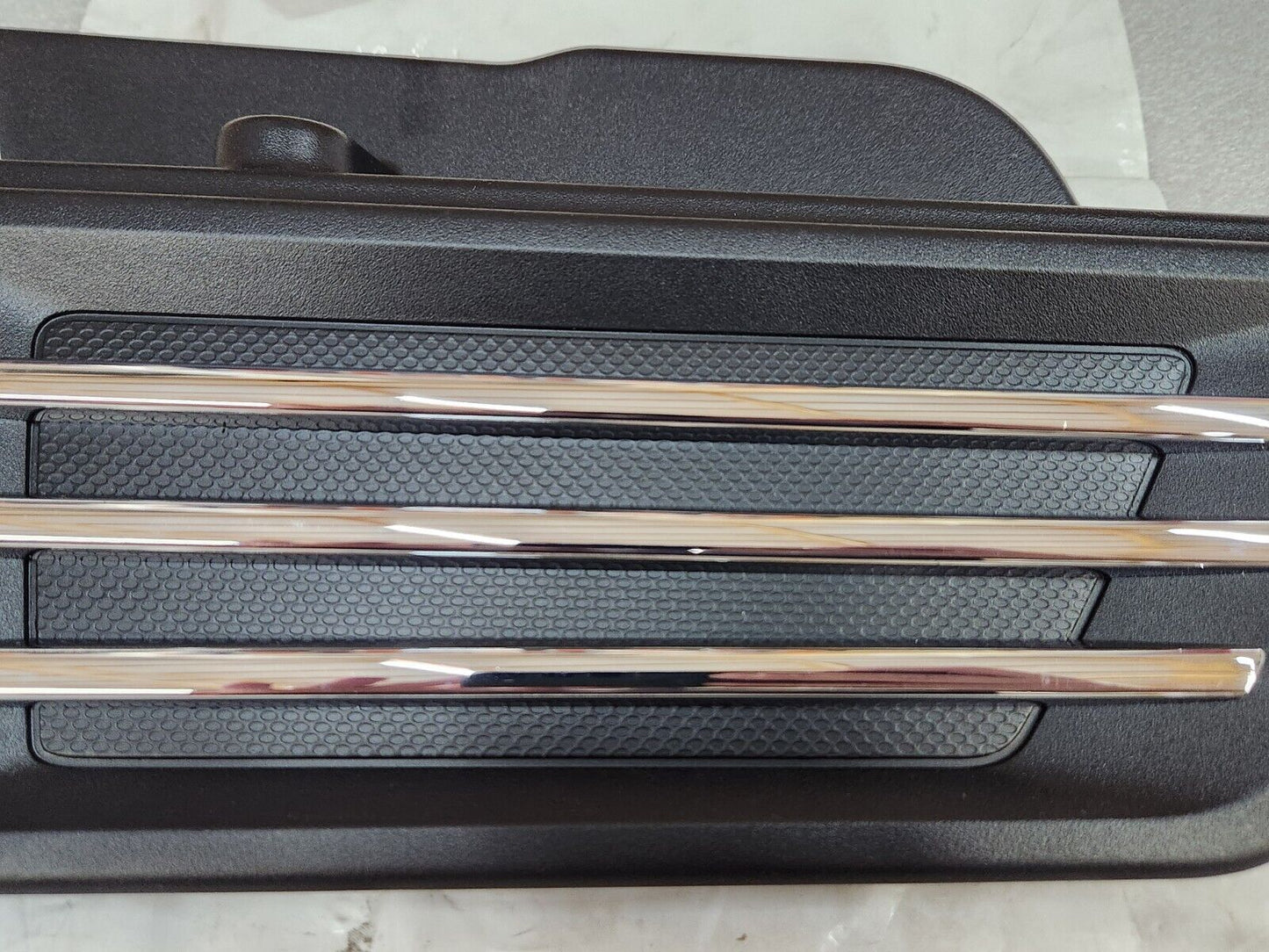 NEW 2007-11 Dodge Nitro Front RH Exterior Fender Grille Trim Molding 55157164AE