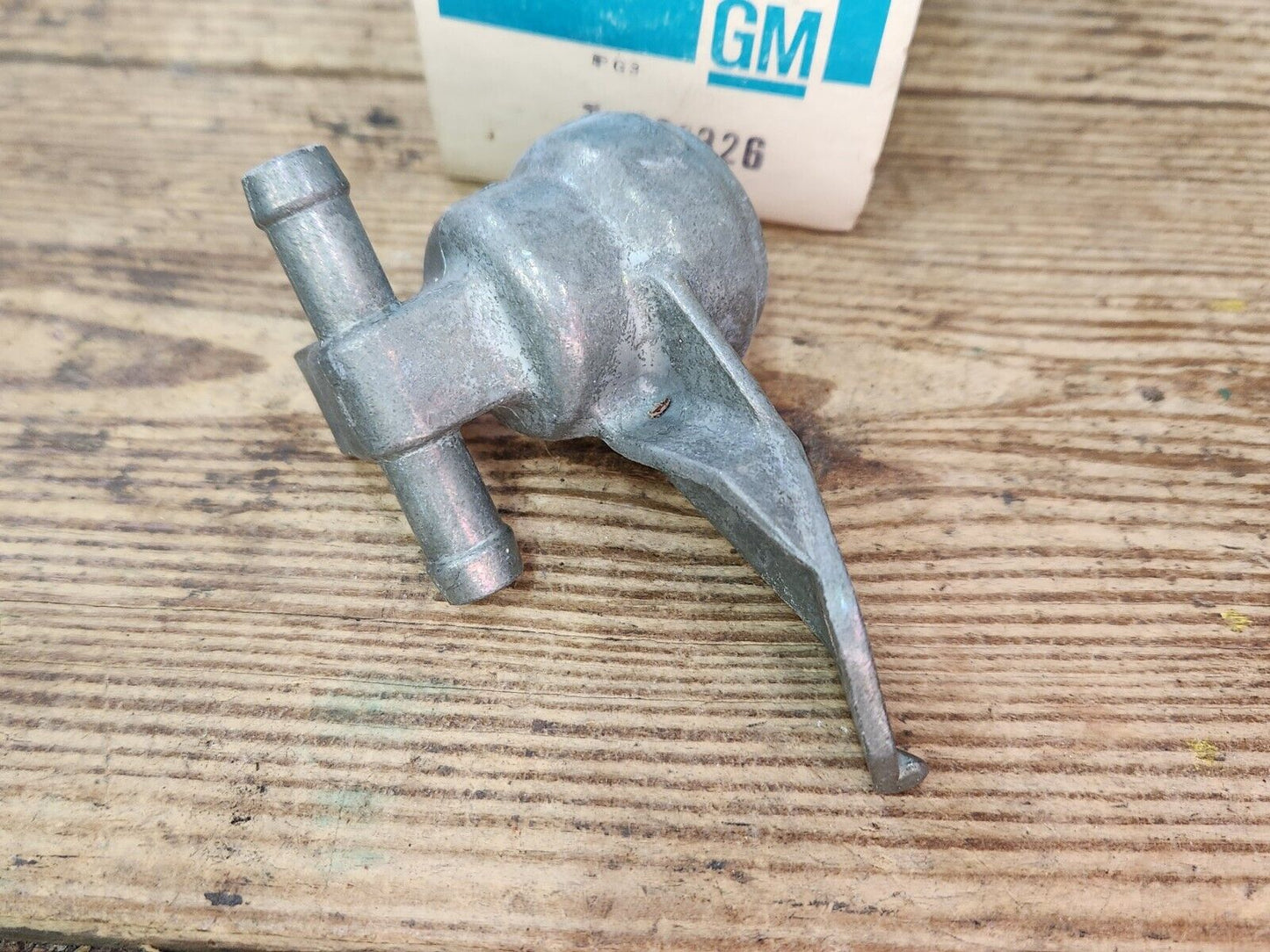 NOS OEM GM 1973 1974 SD 455 Super Duty 455 Pontiac Fuel Accumulator 491326