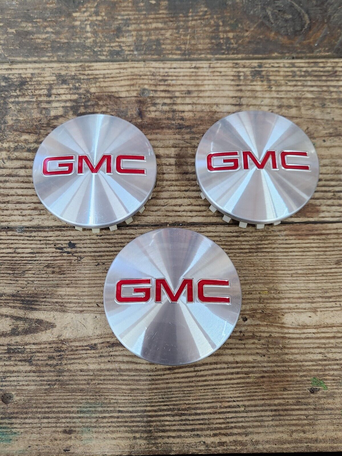 OEM GM 3 pcs GMC Brushed Aluminum wheel Center Caps 22837060 3.25" Sierra Yukon