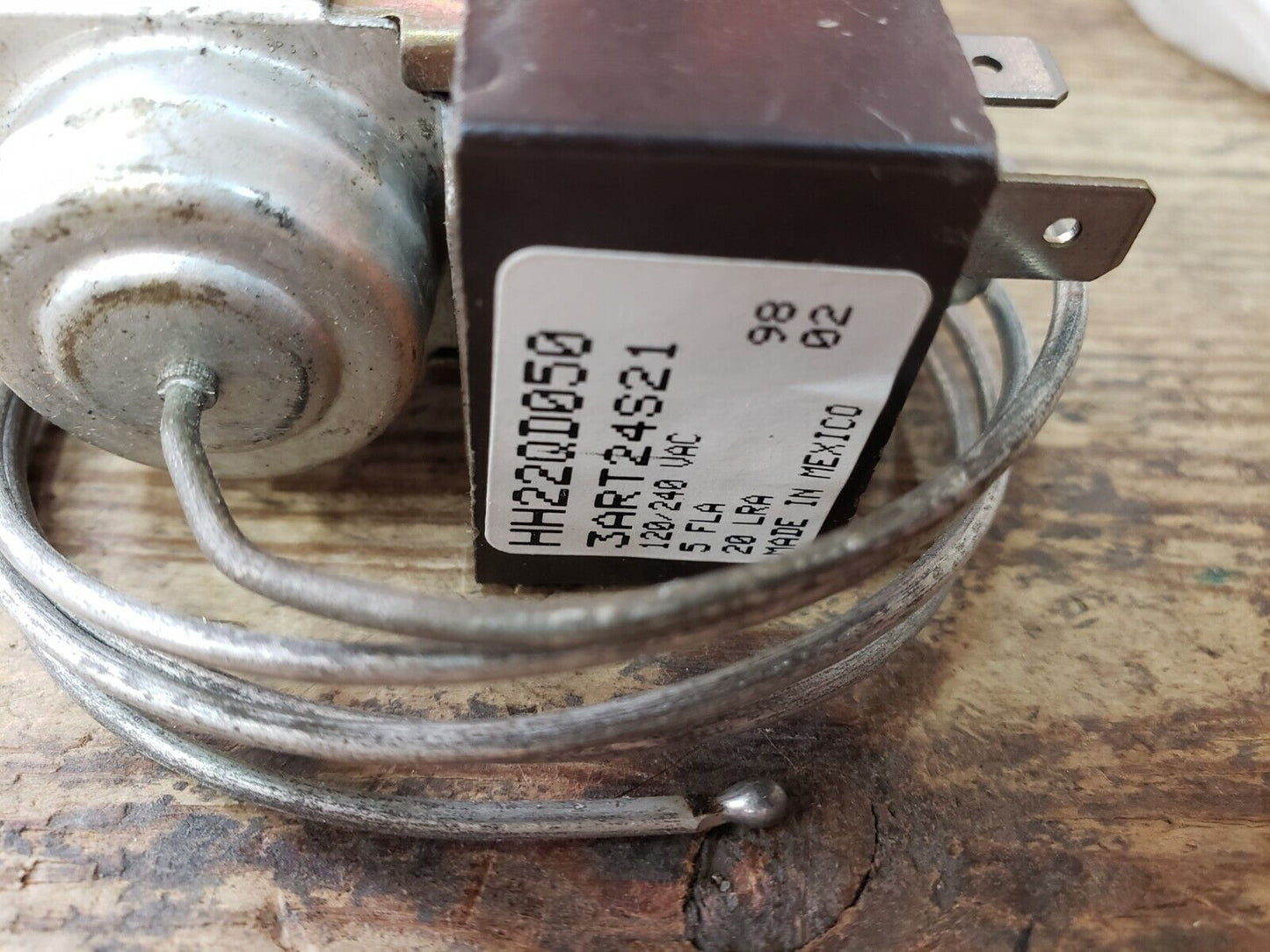NEW CARRIER HH 22QD 050 TEMPERATURE CONTROLLER ACT. SWITCH  0-51F 34" 120/240 V