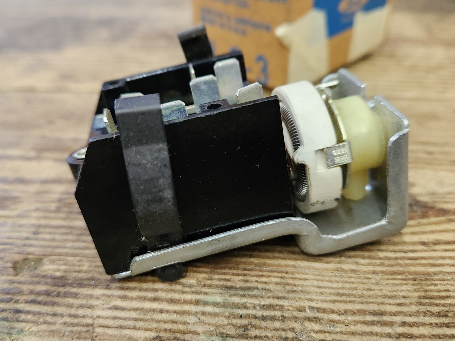 8005951