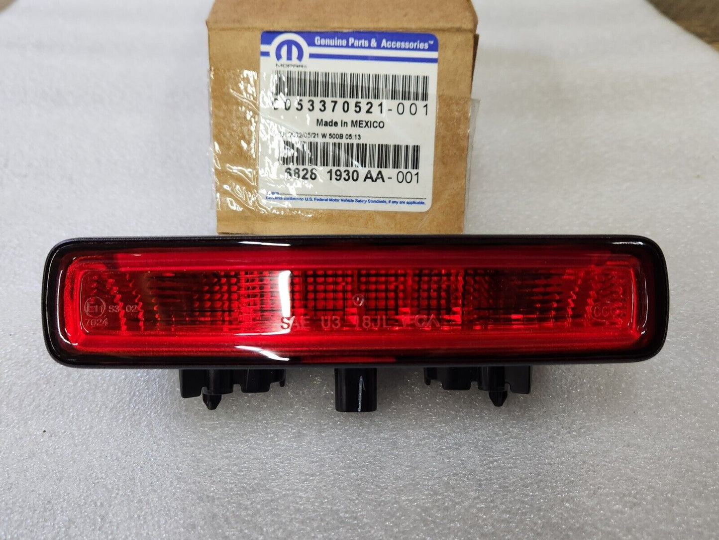 NEW OEM MOPAR 18-25 JEEP WRANGLER CENTER HIGH MOUNTED STOP LAMP LIGHT 68281930AA