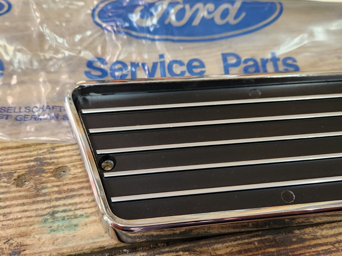 NOS MK1 CAPRI GT RS V6 GENUINE FORD UPPER RH DUMMY VENT - TYPE 1