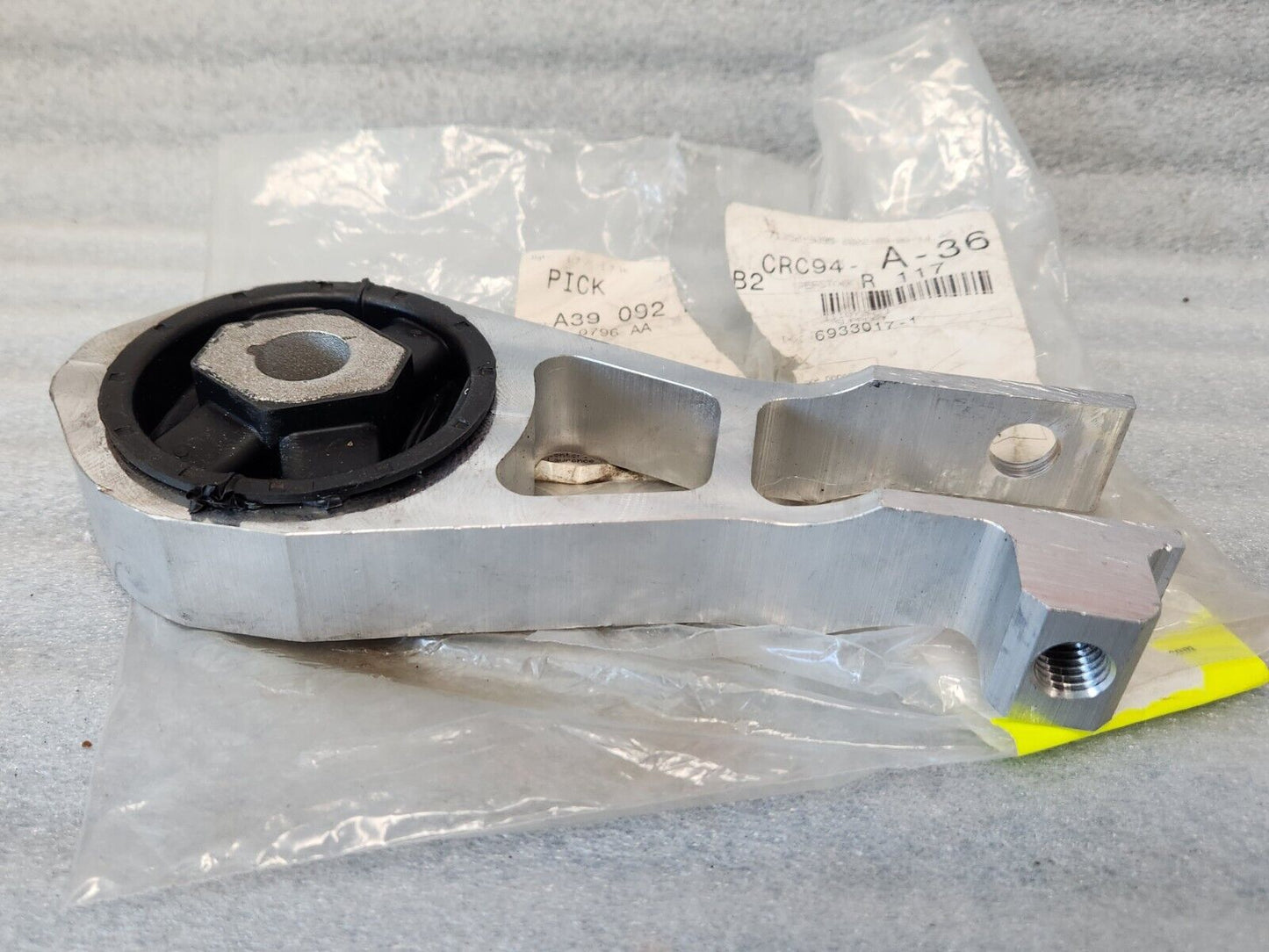 15-22 RAM PROMASTER CITY ENGINE SUPPORT MOUNT BRACKET OEM NEW MOPAR 68320796AA