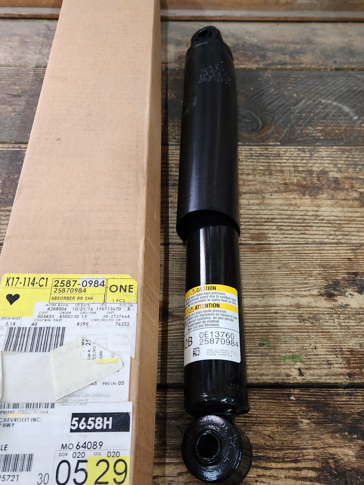 NEW GM 2007-2010 Chevrolet GMC Silverado Sierra SLT Rear Shock Absorber 25870984