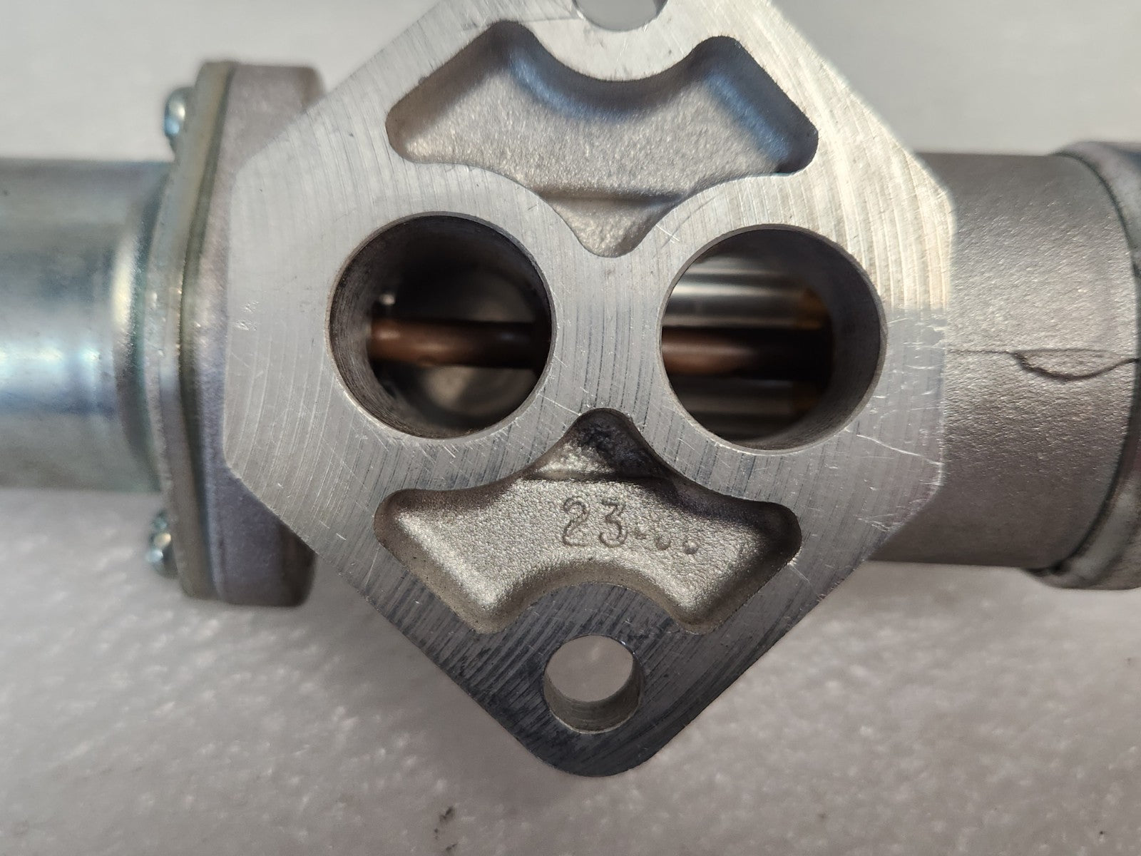 6415893