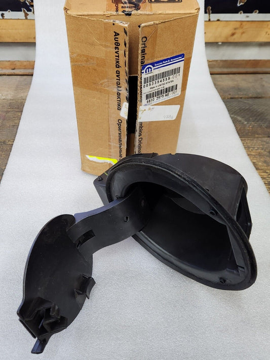 NEW GENUINE MOPAR 2015-2018 JEEP CHEROKEE FUEL FILLER HOUSING 68102575AE