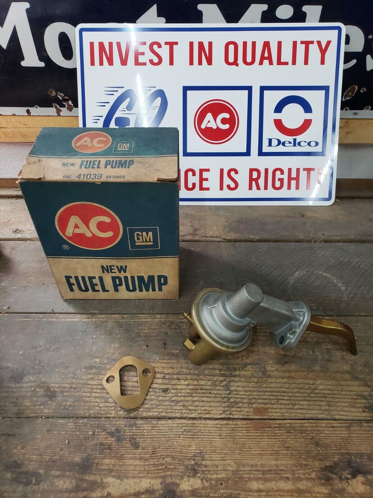 NOS NEW  AC Delco 41039 Chrysler Dodge Plymouth Fuel Pump 1971-1987