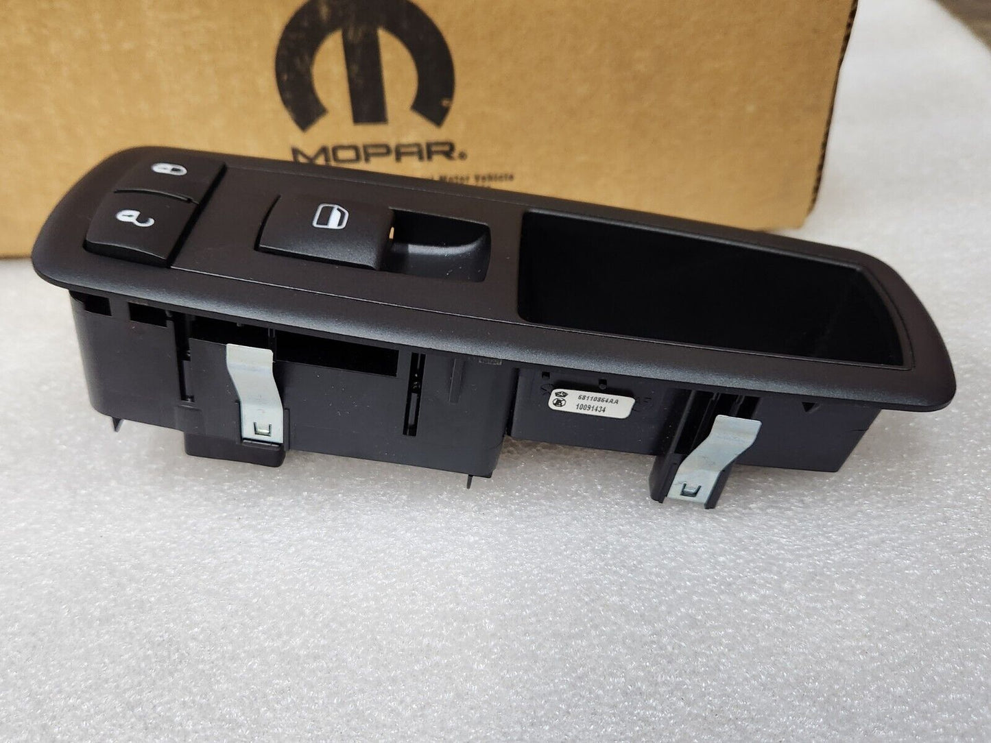 NEW OEM 2012 2013 2014 2015 DODGE GRAND CARAVAN Pass RH Window Switch 68110864AA