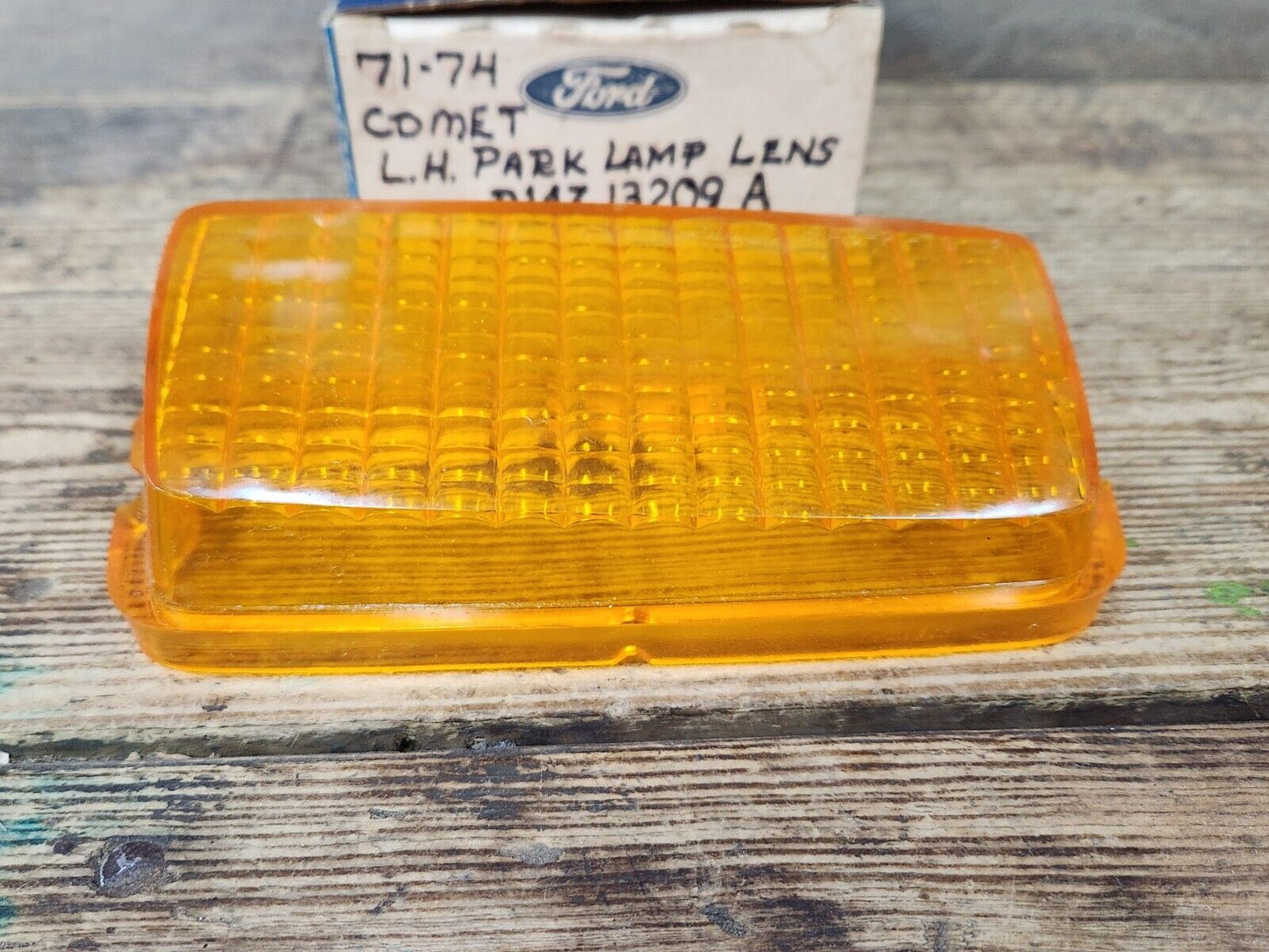 NOS 1970 MERCURY COUGAR 71-73 MERCURY COMET GT LH PARKING LIGHT LENS D14Z13209A