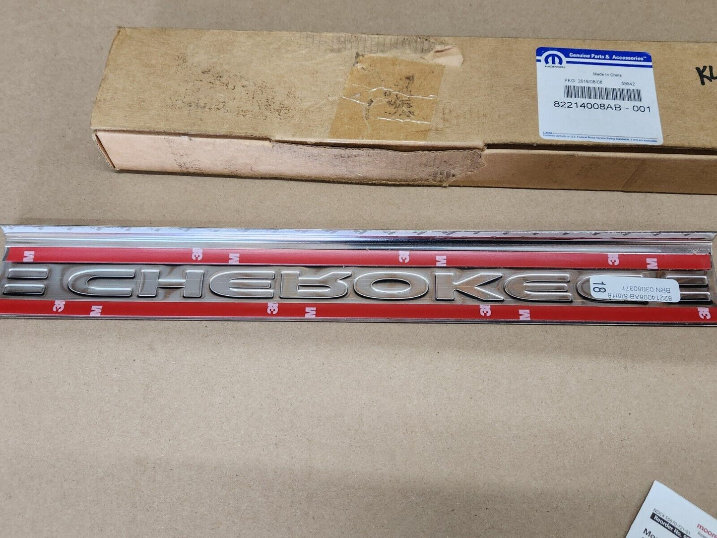 14-20 JEEP CHEROKEE FRONT DOOR STAINLESS STEEL SILL PLATE GUARD OEM NEW MOPAR