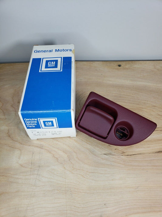 NEW GM 92 Pontiac Maroon Instrument Panel Compartment Door Latch Handle 25612125