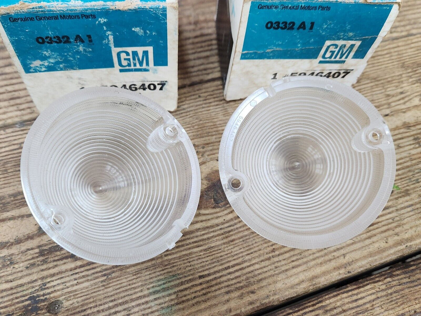 NOS OEM 1955-1962 Chevrolet Truck Parking Lamp Lens Pair Guide F1A-55 GM 5946407