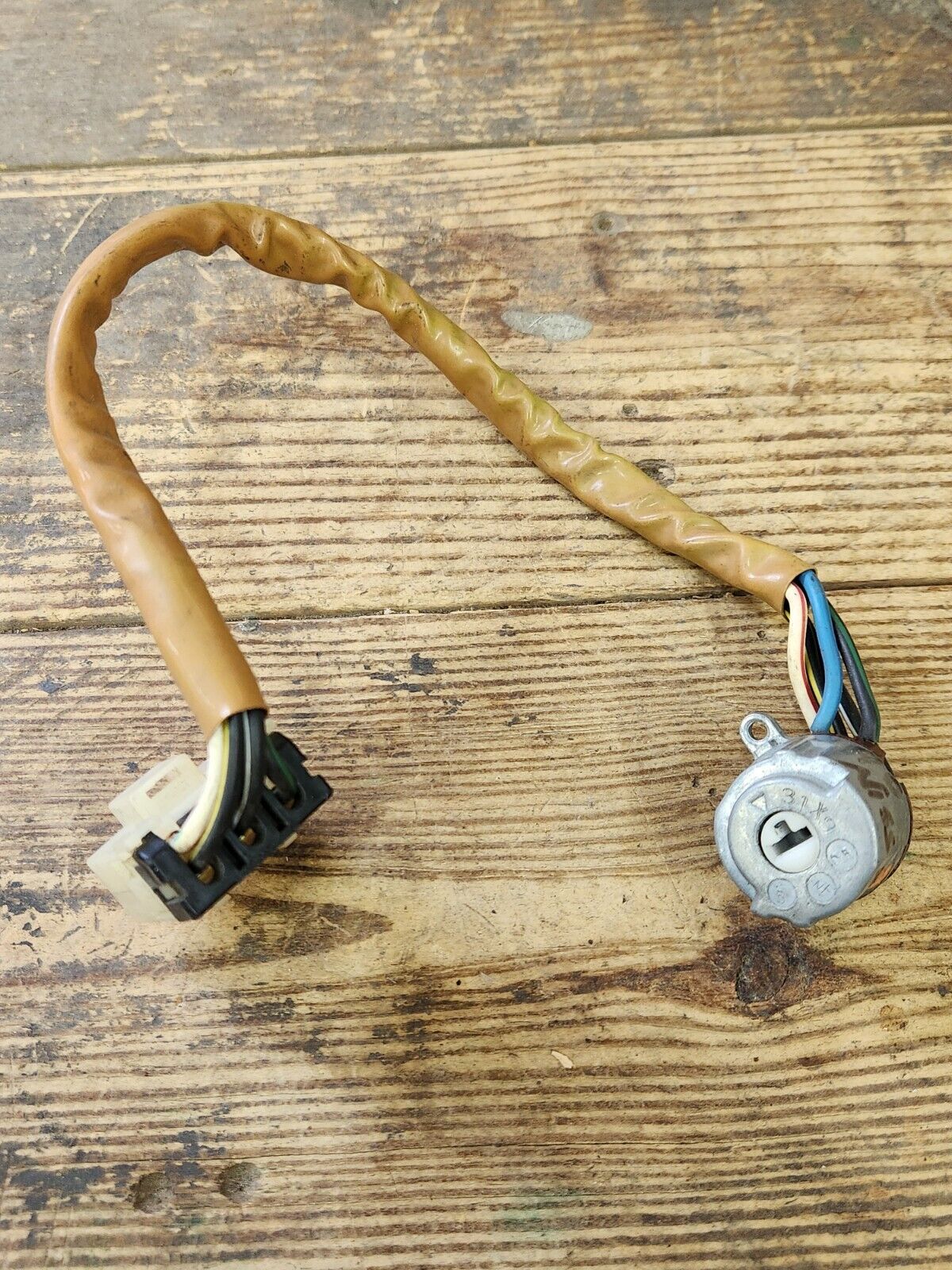 1990 nissan d21 hardbody pickup truck OEM IGNITION MAIN SWITCH ON OFF START LOCK