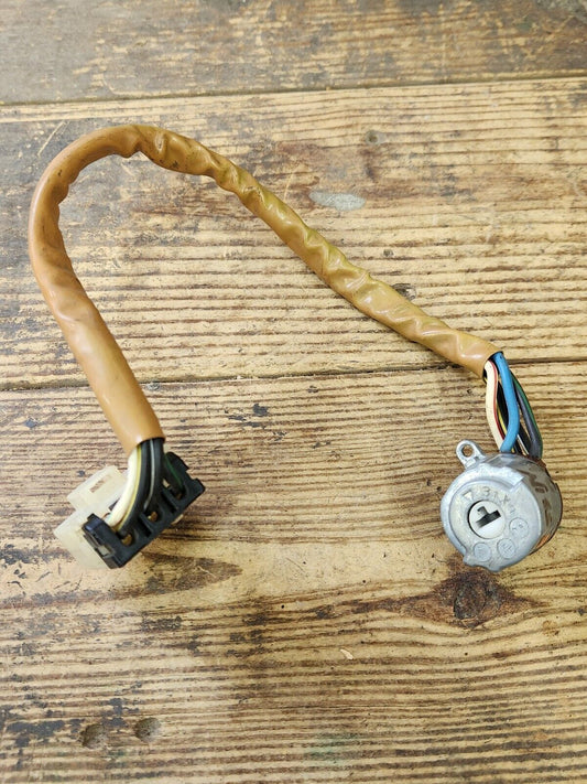 1990 nissan d21 hardbody pickup truck OEM IGNITION MAIN SWITCH ON OFF START LOCK