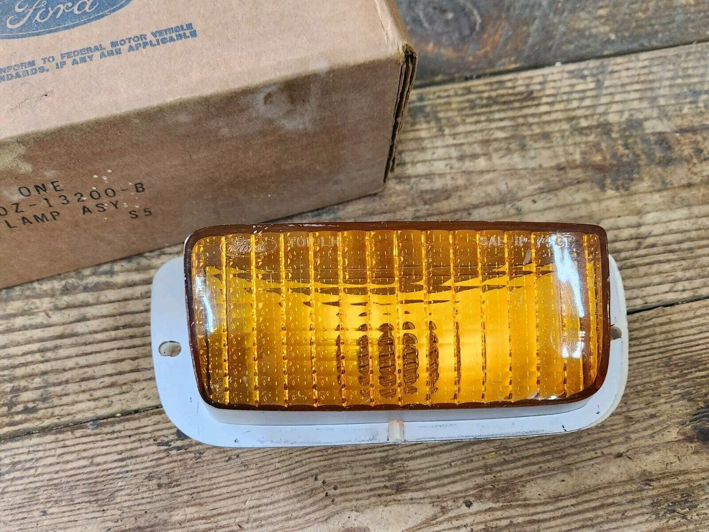 1976 1977 Ford Maverick Grabber NOS FRONT GRILLE LH PARKING LAMP ASSEMBLY